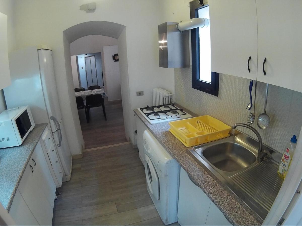 Very Central Apartment, By Shops, Bars, Restaurants Bari Buitenkant foto