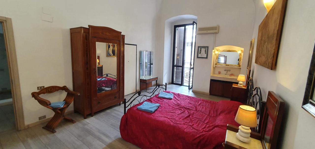 Very Central Apartment, By Shops, Bars, Restaurants Bari Buitenkant foto