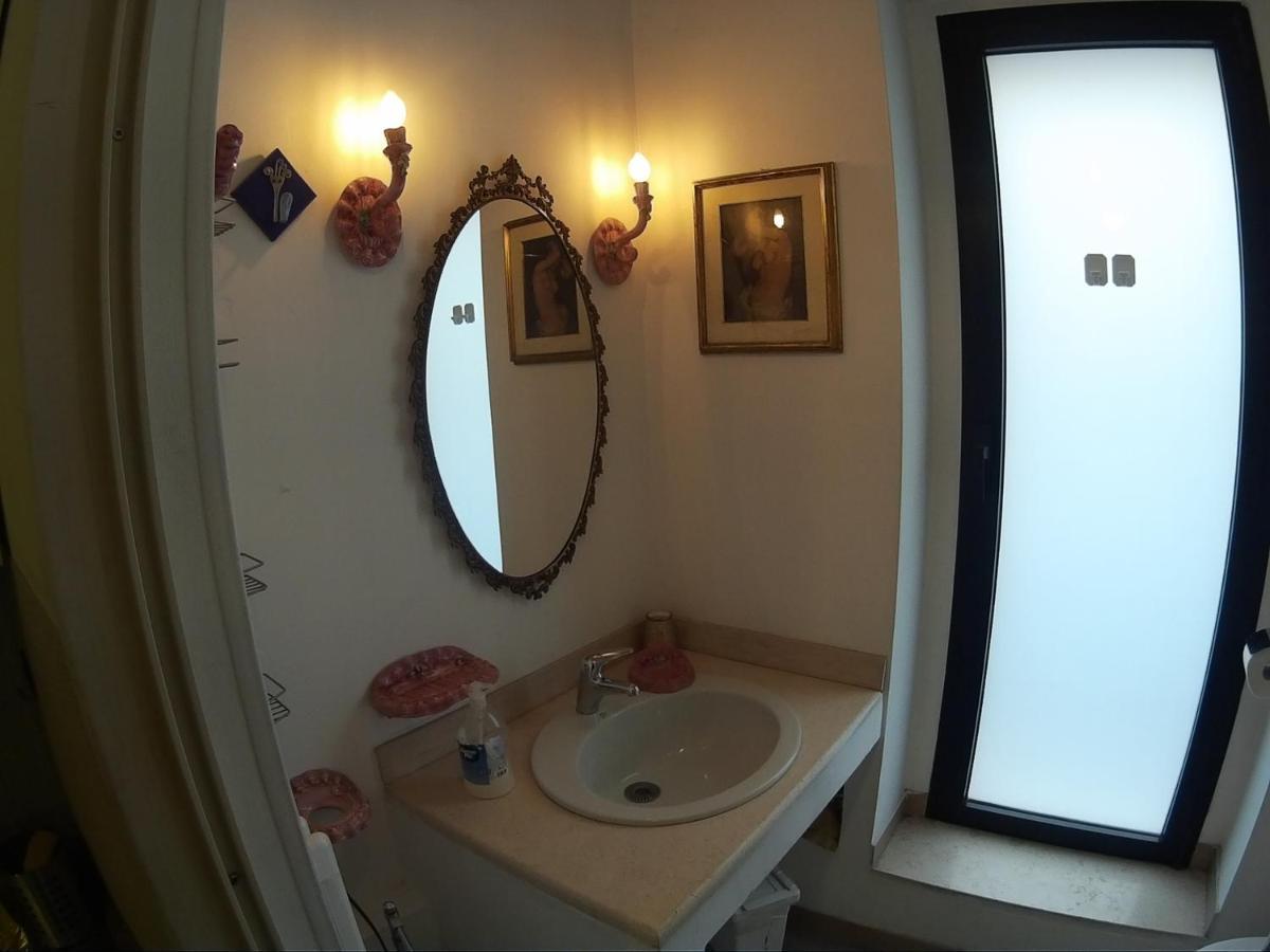 Very Central Apartment, By Shops, Bars, Restaurants Bari Buitenkant foto